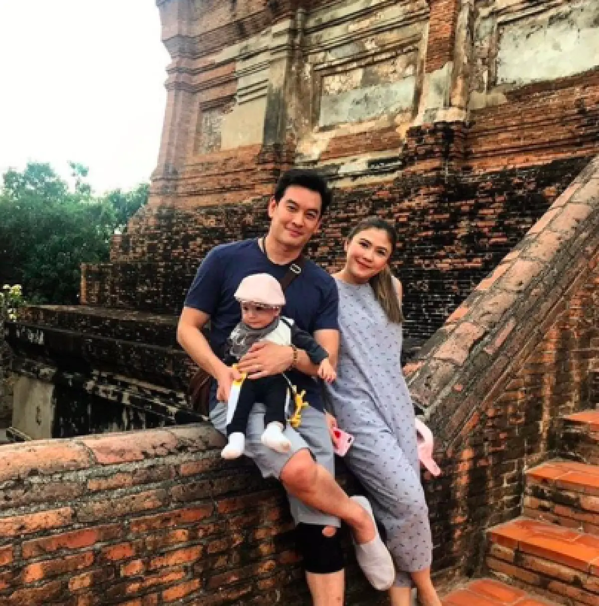 ภาพน่ารัก "ชาคริต-แอน” หันมาดูแลตัวเอง ชวนกันออกกำลังกายเพื่อลูก