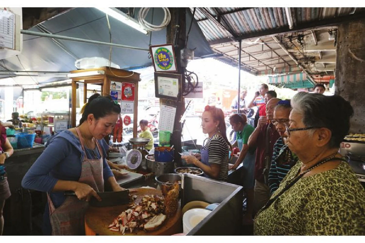 ตามล่าร้านในตำนาน ณ ตลาดพลู