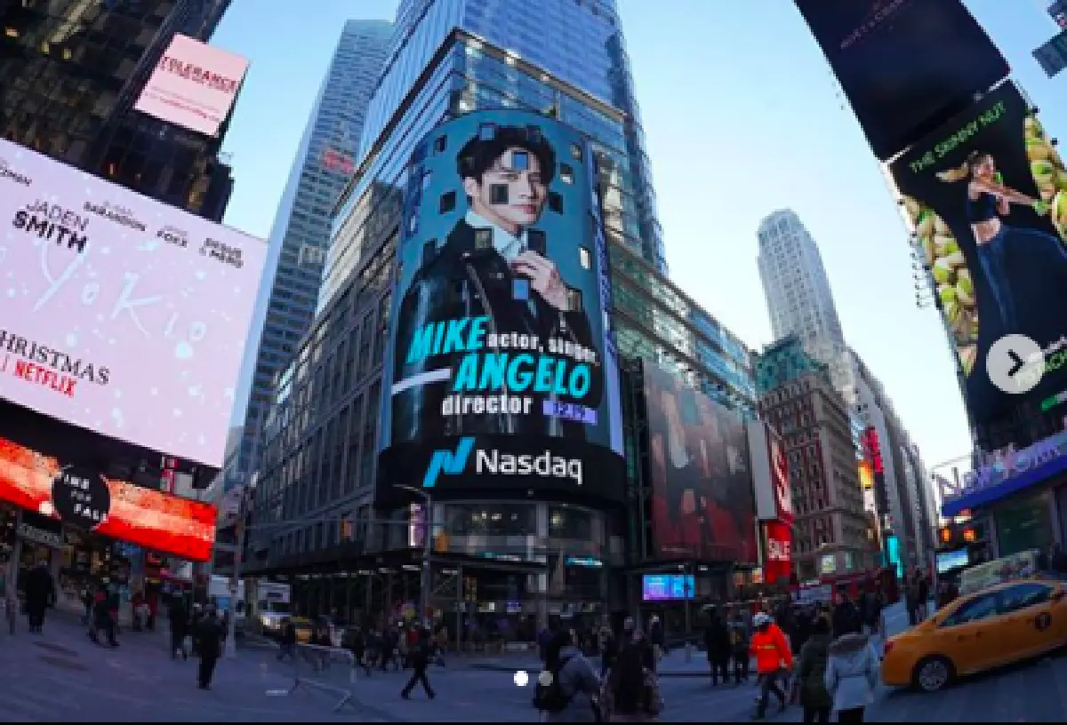 แฟนคลับทุ่มเงินล้าน..อวยพรวันเกิด "ไมค์ พิรัชต์" ขึ้นรูปบนตึกไทม์สแควร์ นิวยอร์ก