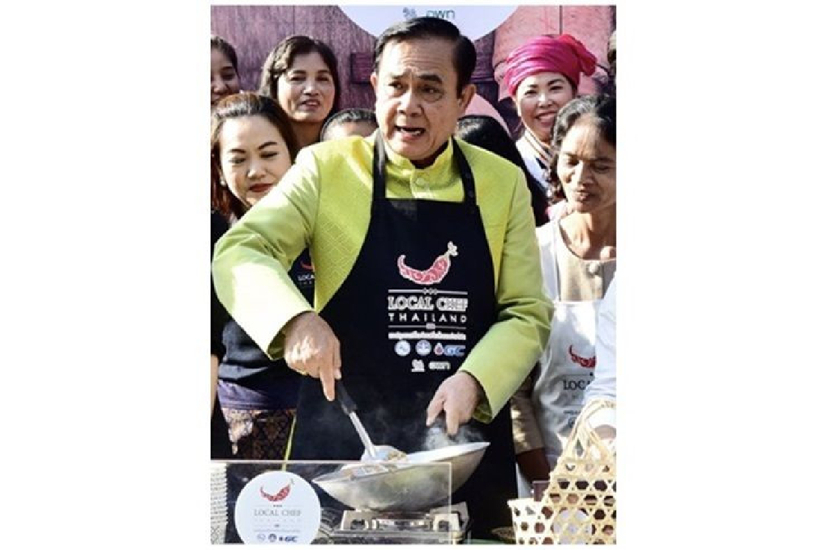 "ประยุทธ์"ติงสื่อยันไม่มีแม่ค้า-พ่อค้าบ่นขายของไม่ดี "ประยุทธ์"ติงสื่อยันไม่มีแม่ค้า-พ่อค้าบ่นขายของไม่ดี