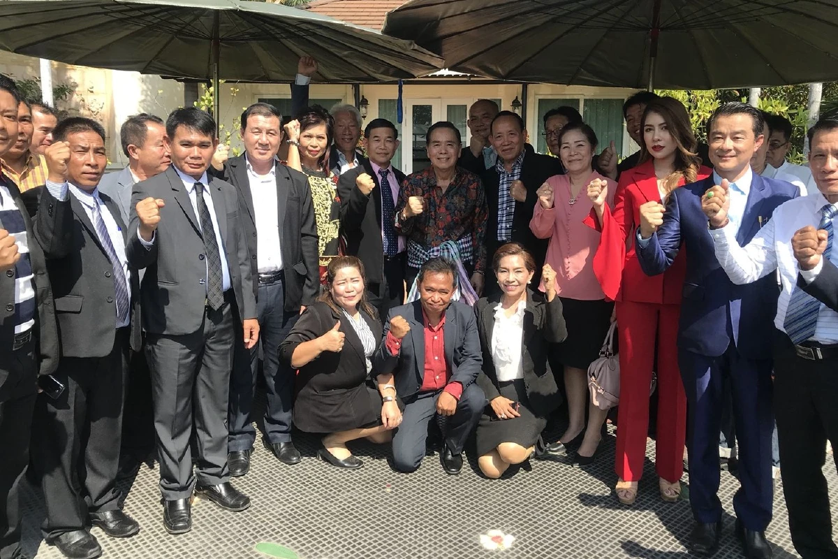 "พล.อ.ชัยสิทธิ์ ชินวัตร"เปิดบ้านพักประกาศลาออกจากเพื่อไทย