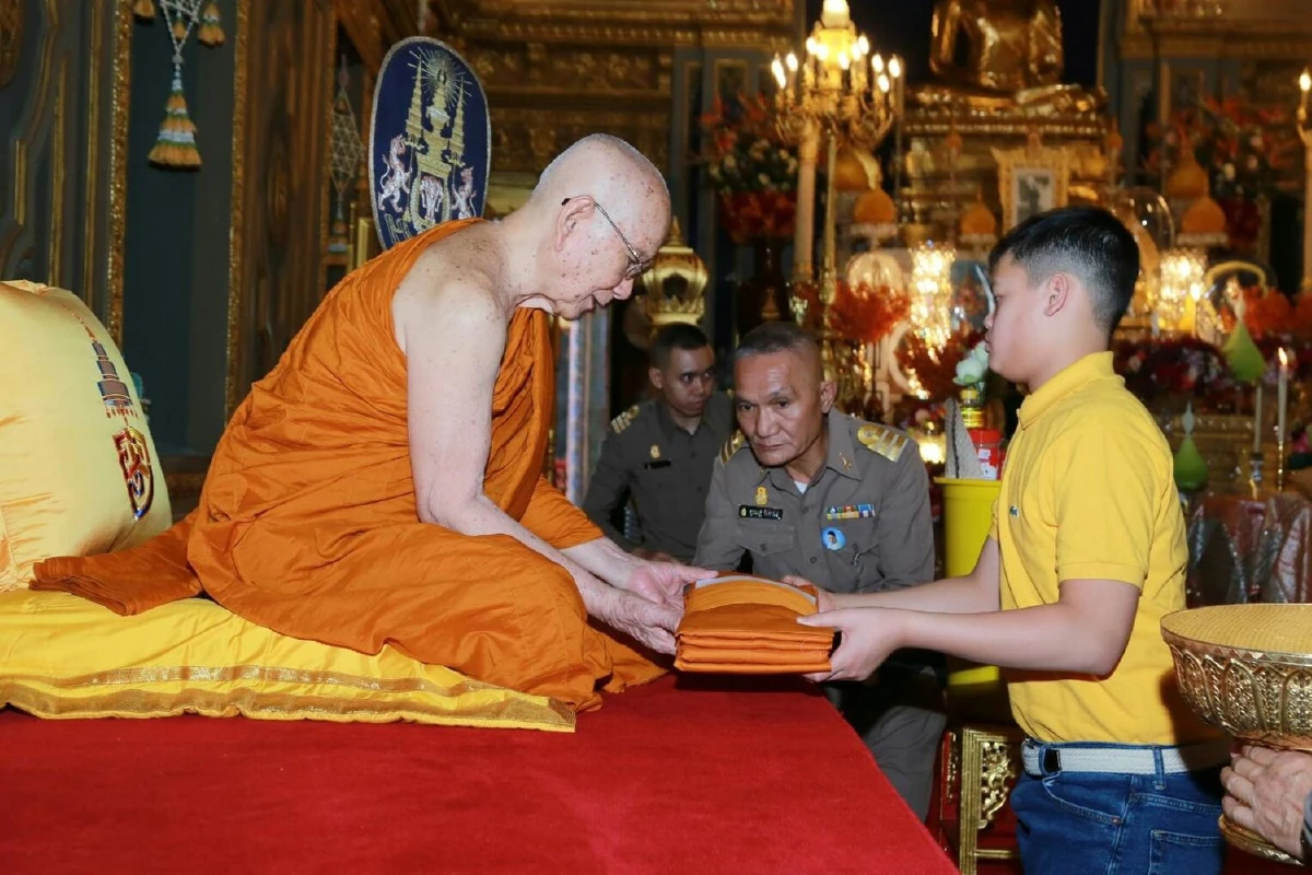 "พระองค์ที"เสด็จเฝ้าสมเด็จพระสังฆราช
