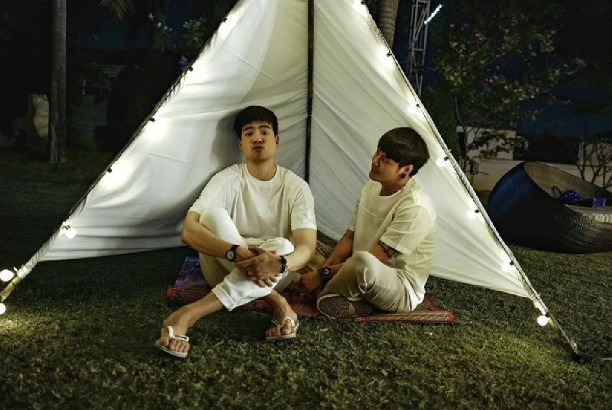 ส่องภาพคู่รักซุปตาร์สวีทหวานจัดหนัก..เปลี่ยนคริสต์มาสเป็นวาเลนไทน์