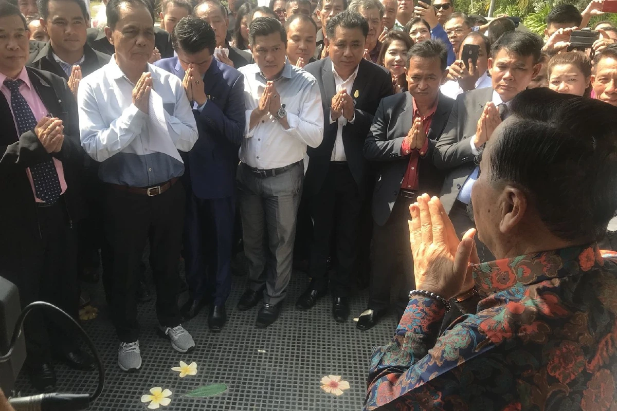 "พล.อ.ชัยสิทธิ์ ชินวัตร"เปิดบ้านพักประกาศลาออกจากเพื่อไทย