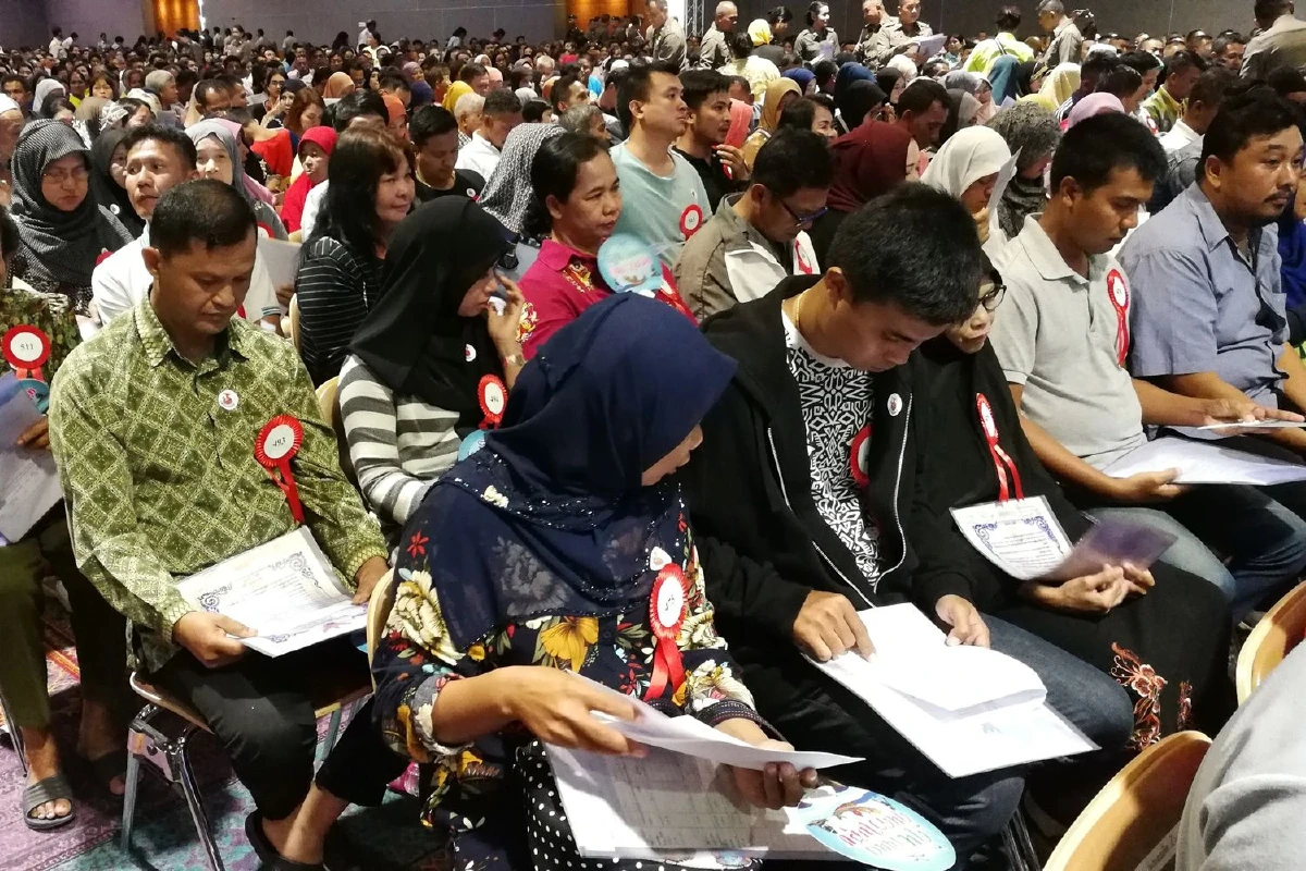 รัฐบาลคสช.ปลดกองทุกข์หนี้นอกระบบส่งท้ายปีคืนทรัพย์สินให้ประชาชน