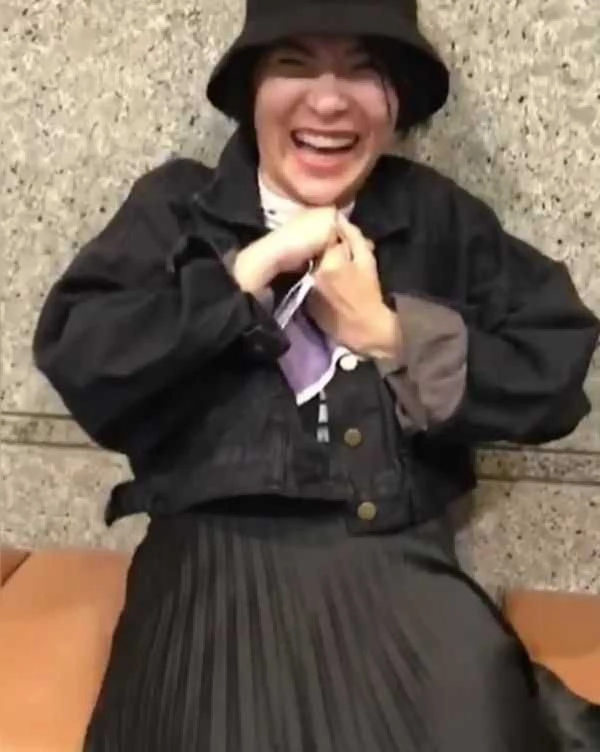 ดีเจต้นหอม ลุ้นเปิดซองสลิปเงินเดือน! ถึงกับน้ำตาไหลได้โบนัสแบบจุกๆ (คลิป)