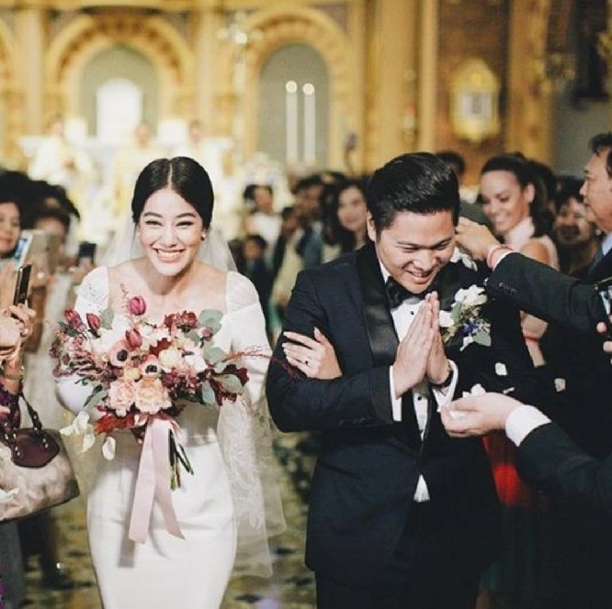 รักจริงหวังแต่ง! 12 คู่รักคนดังพร้อมใจสละโสด..เริ่มต้นชีวิตคู่ปี 2018