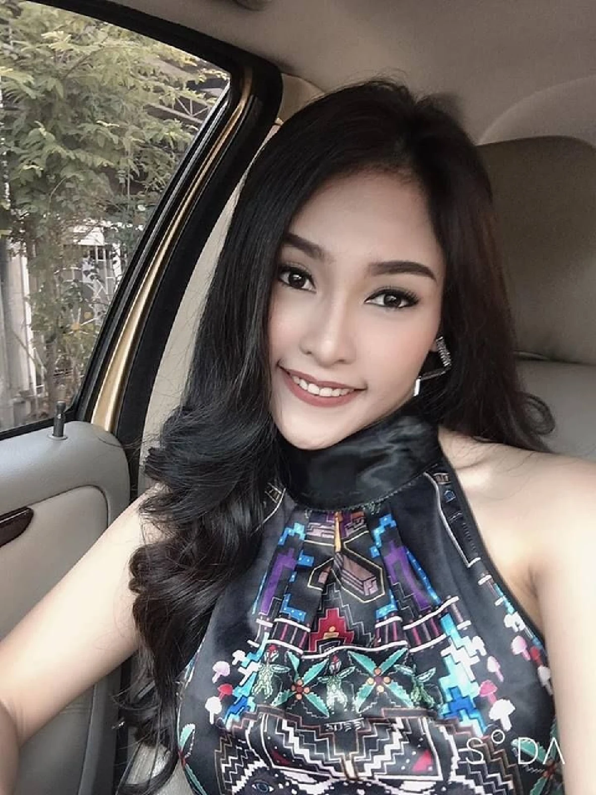 คบกันมานานแล้ว! ทองขาว เปิดตัวแฟนเด็กพริตตี้สวยแซ่บ รักนี้อายุเป็นเพียงตัวเลข