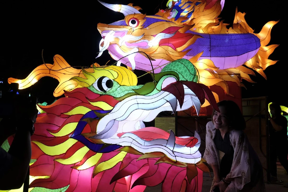 ปีใหม่นครสวรรค์จัดเทศกาลหุ่นโคมไฟสามพิภพ