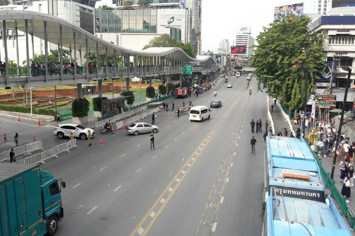 ปิดถนนหน้าเซ็นทรัลเวิลด์จัดงานเคาท์ดาวน์รับปีใหม่