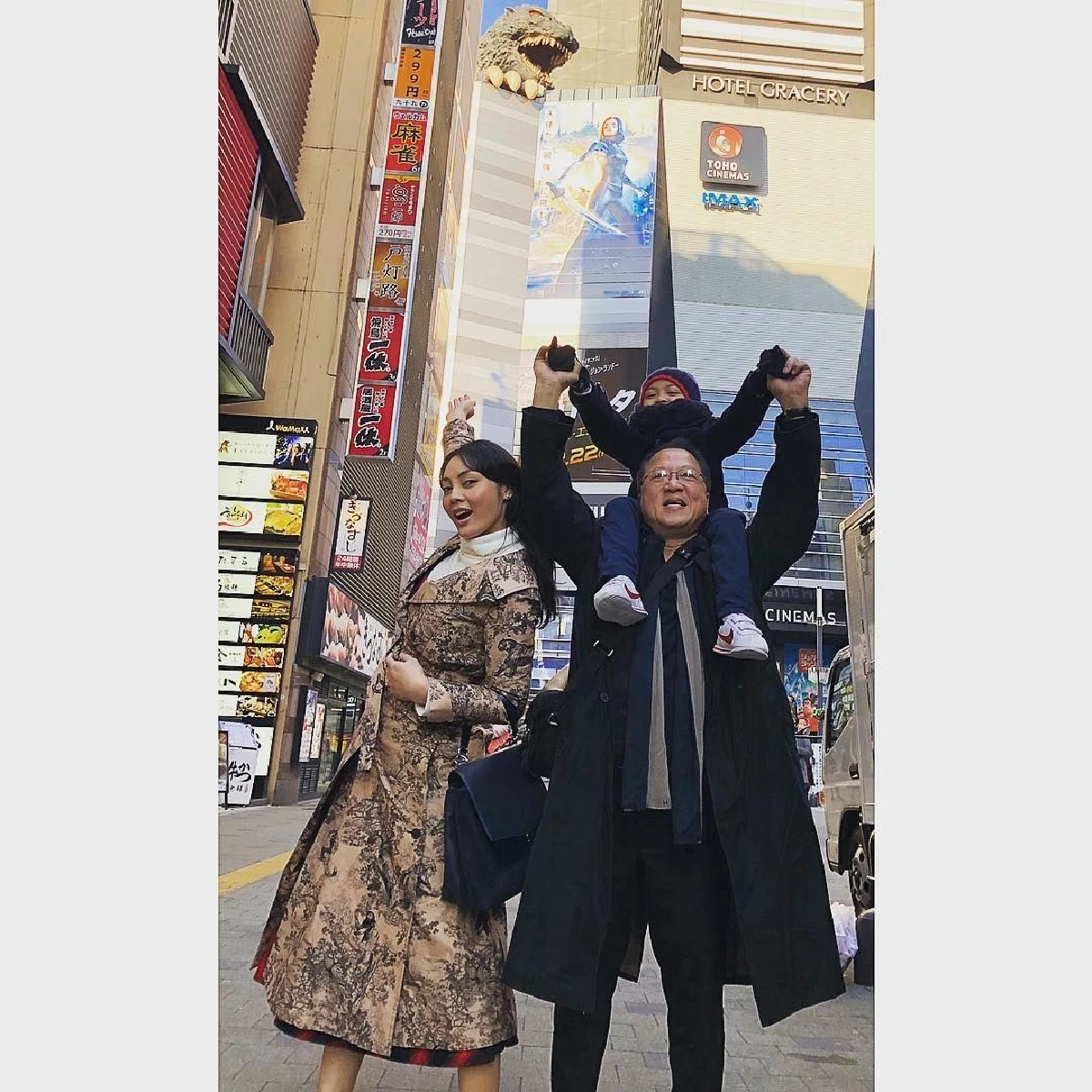 ตั๊ก บงกช-เจ้าสัวบุญชัย ยกครอบครัวไปญี่ปุ่น ทริปนี้อบอุ่นน่ารักแม่ตั๊กสวยมาก