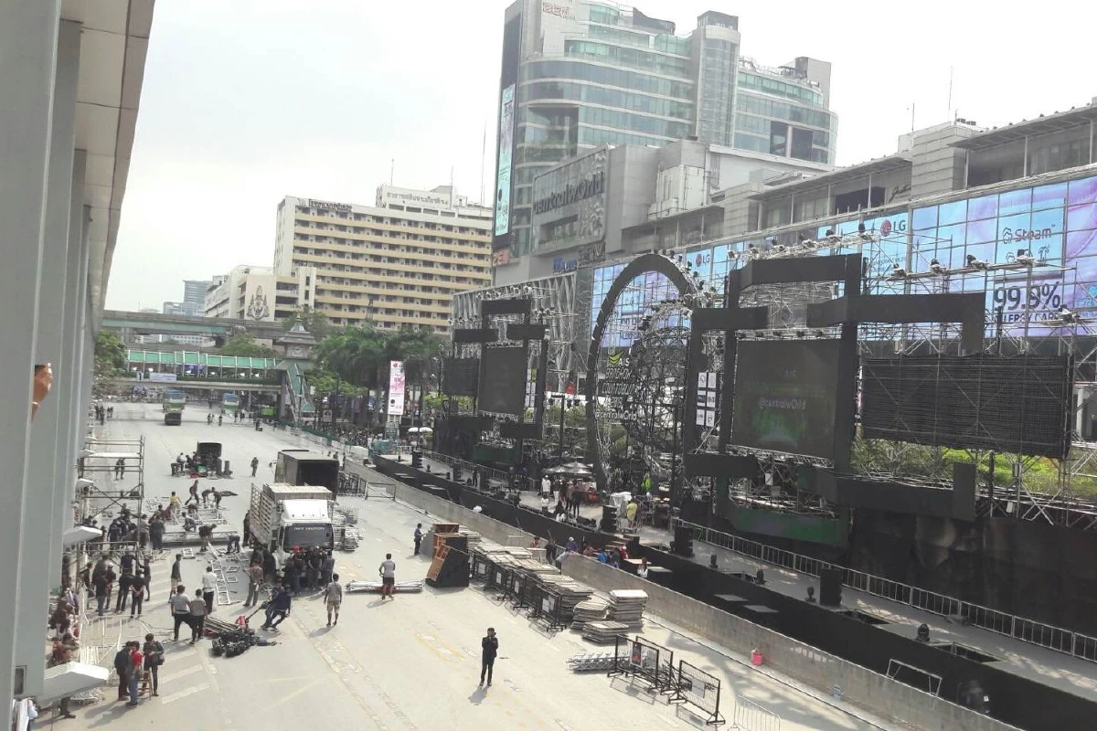 ปิดถนนหน้าเซ็นทรัลเวิลด์จัดงานเคาท์ดาวน์รับปีใหม่