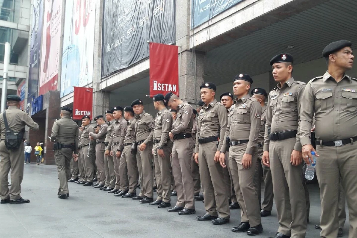 ปิดถนนหน้าเซ็นทรัลเวิลด์จัดงานเคาท์ดาวน์รับปีใหม่