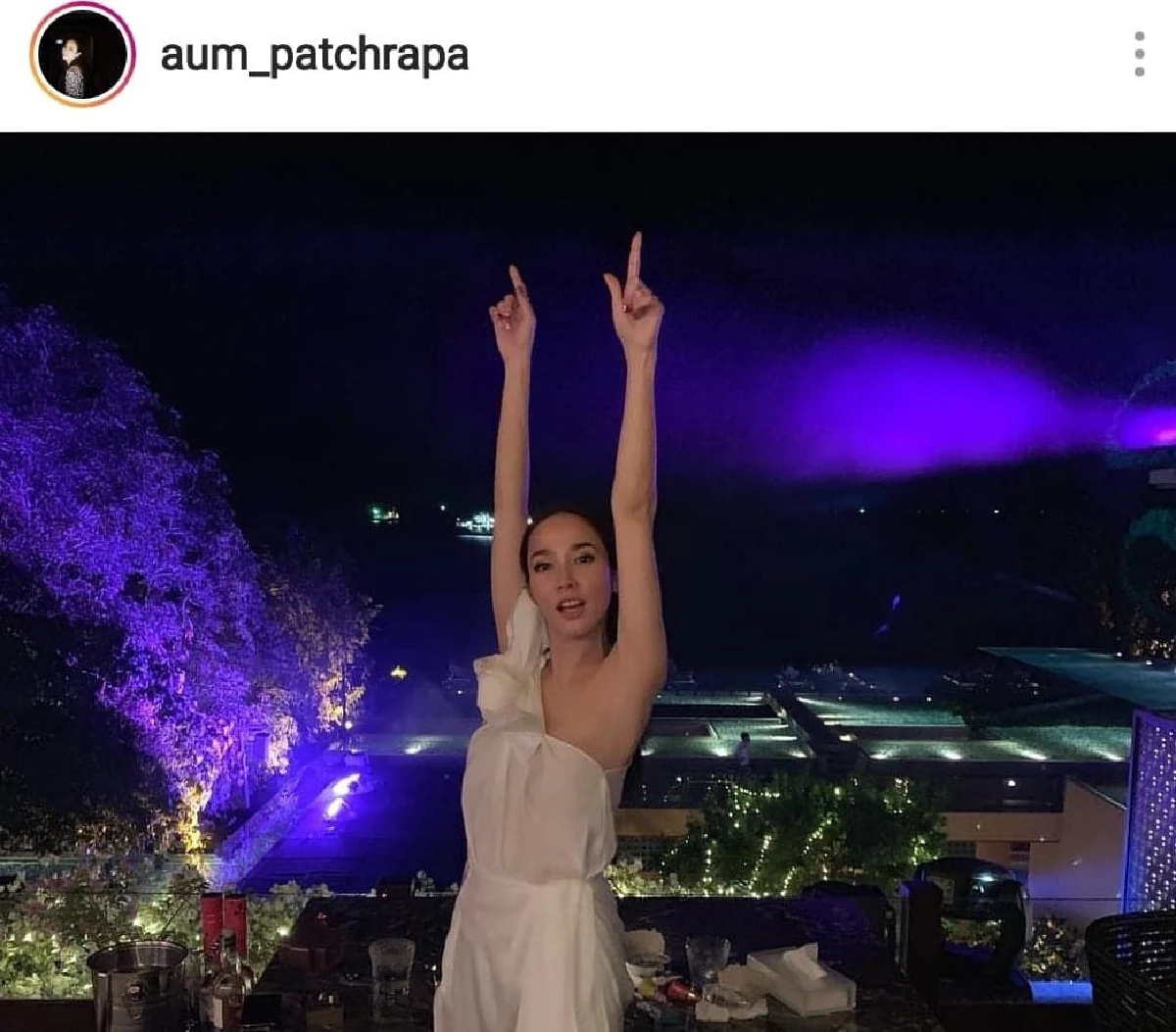 รวมภาพคนบันเทิงต่างเฉลิมฉลองส่งท้ายปีเก่า ต้อนรับปีใหม่ 2562