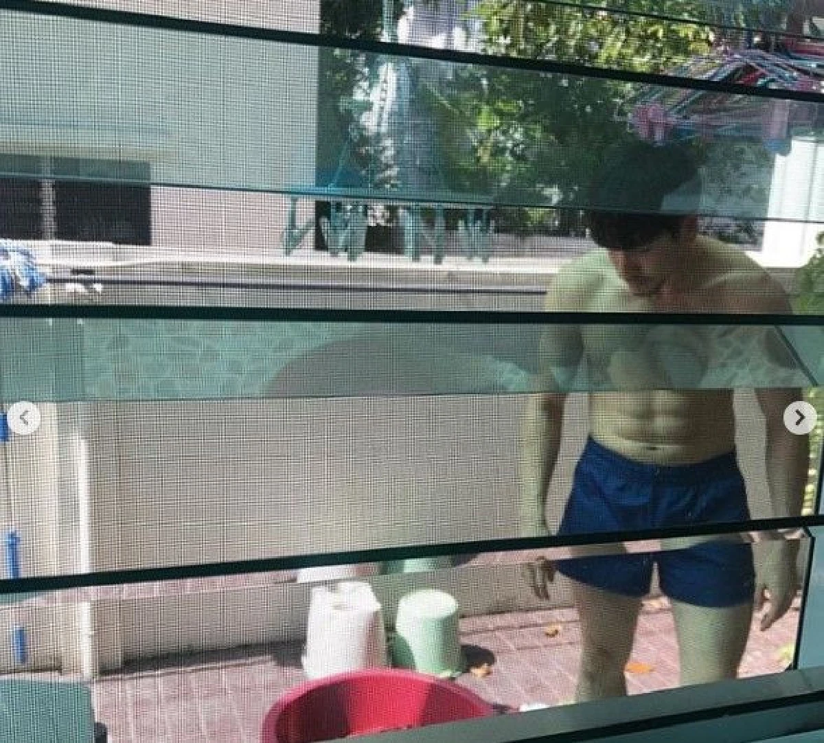 โฟกัสอะไรดี!? “แม่แก้ว” โพสต์ภาพปลื้มใจ "ณเดชน์“ ช่วยซักผ้าในวันที่แม่บ้านลาหยุด