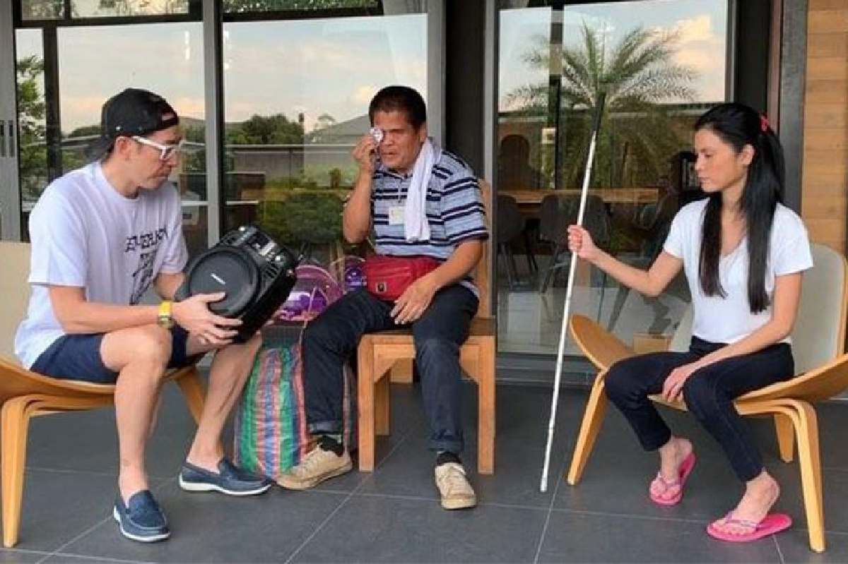 การให้ที่ยิ่งใหญ่ "เจ เจตริน" ช่วยเหลือแฟนคลับตาบอดร้องเพลงสู้ชีวิตปลดหนี้บางส่วน การให้ที่ยิ่งใหญ่ "เจ เจตริน" ช่วยเหลือแฟนคลับตาบอดร้องเพลงสู้ชีวิตปลดหนี้บางส่วน