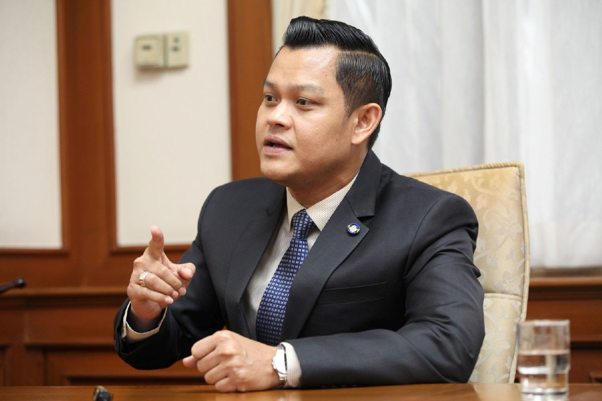 รองโฆษกพลังประชารัฐแนะบางพรรคเลิกขายฝัน รองโฆษกพลังประชารัฐแนะบางพรรคเลิกขายฝัน