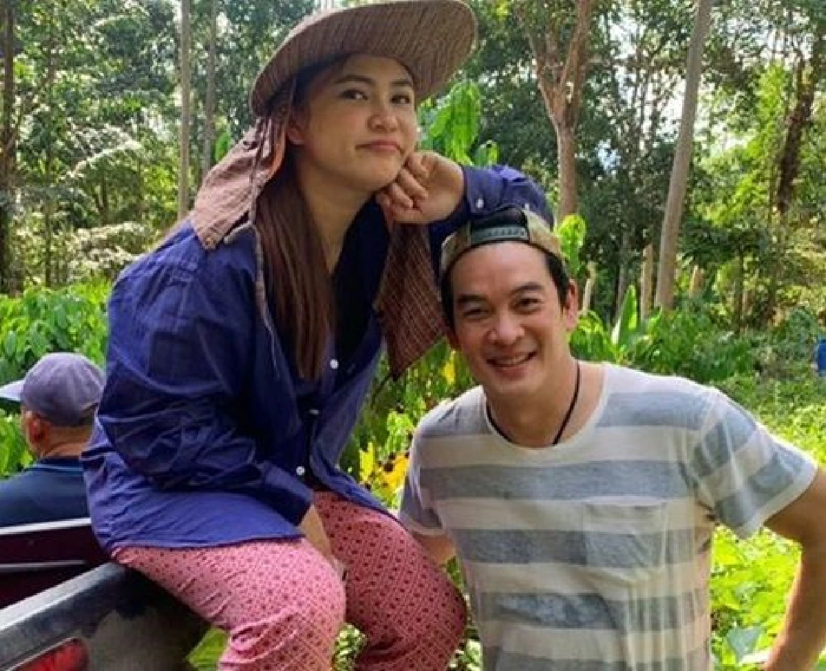 “ชาคริต” พาภรรยากลับบ้านเกิด พร้อมปลูกพืชผักกินกันเอง ใช้ชีวิตเรียบง่ายแต่สุขสุดๆ