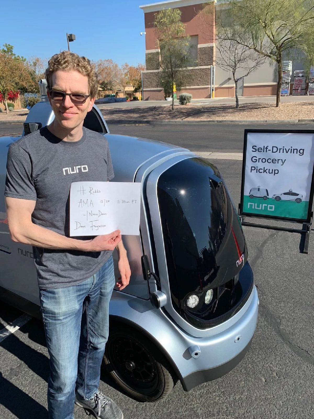 เมื่อซูเปอร์มาร์เก็ตดังในสหรัฐ เริ่มใช้รถไร้คนขับส่งของให้ลูกค้า