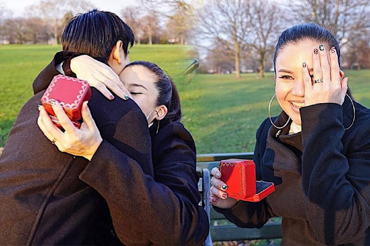 รักมั่นคง! "ซีแนม สุนทร” ถูกแฟนคุกเข่ามอบแหวนเป็นของขวัญครบรอบ 9 ปี รักมั่นคง! "ซีแนม สุนทร” ถูกแฟนคุกเข่ามอบแหวนเป็นของขวัญครบรอบ 9 ปี