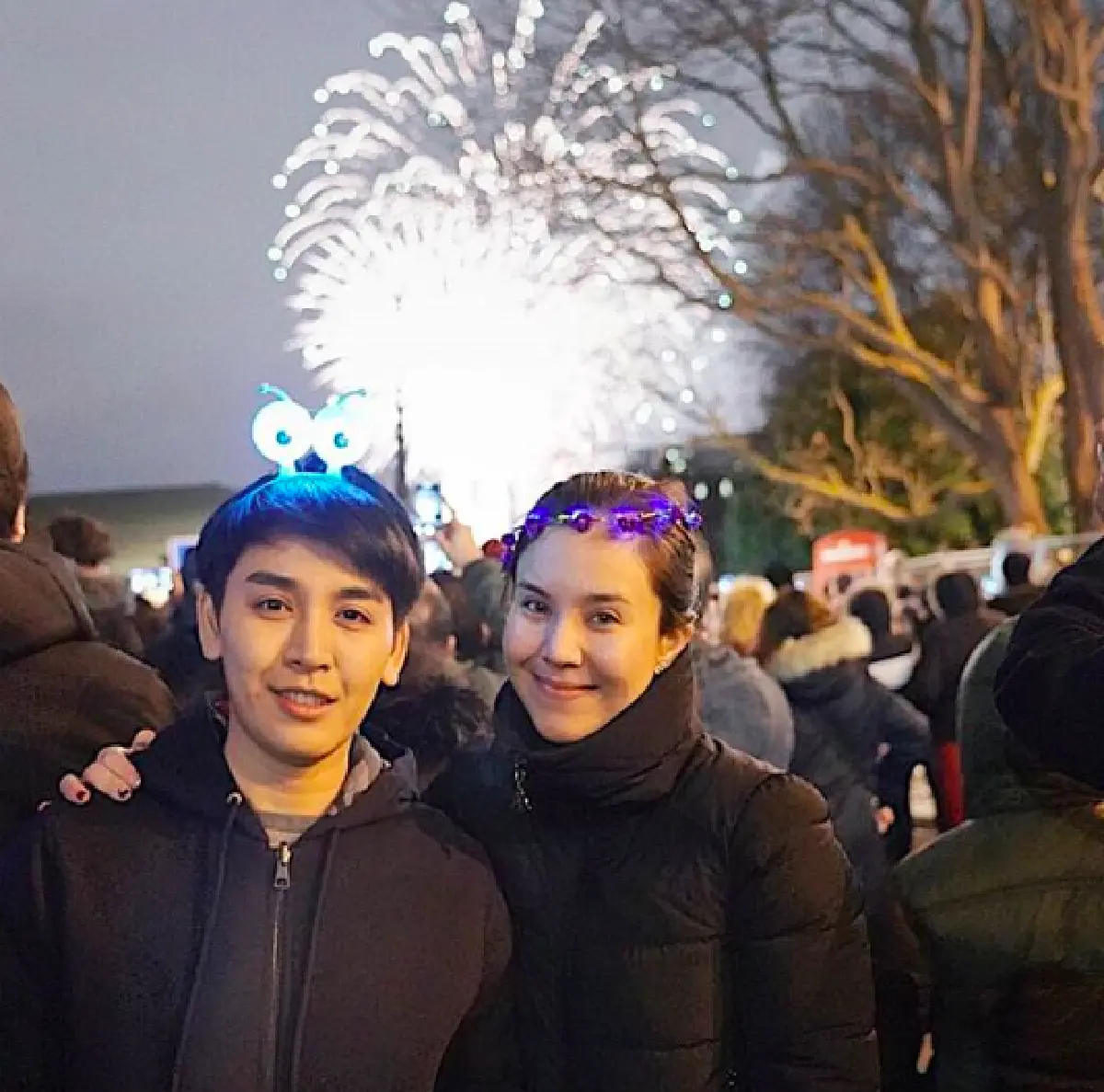 รักมั่นคง! "ซีแนม สุนทร” ถูกแฟนคุกเข่ามอบแหวนเป็นของขวัญครบรอบ 9 ปี