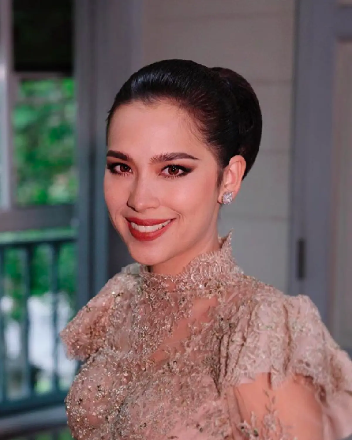 ภูมิใจหนักมาก! “น้องฉัตร” ปลื้มปิติ ได้รับเกียรติแต่งหน้าให้ "คุณใหม่ เจนเซน” อีกครั้ง