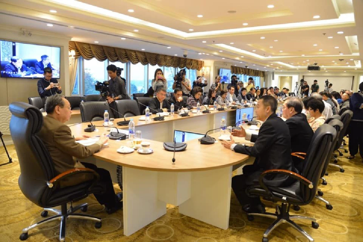 พาณิชย์เตรียมขอความร่วมมือห้าง 4 จังหวัดใต้ขายของถูกช่วยผู้ประสบภัย