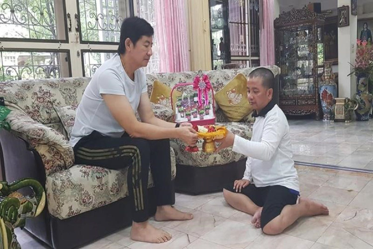 ยอดคนดี บุญปั๋น เจริญศิลป์ ยอดคนดี บุญปั๋น เจริญศิลป์