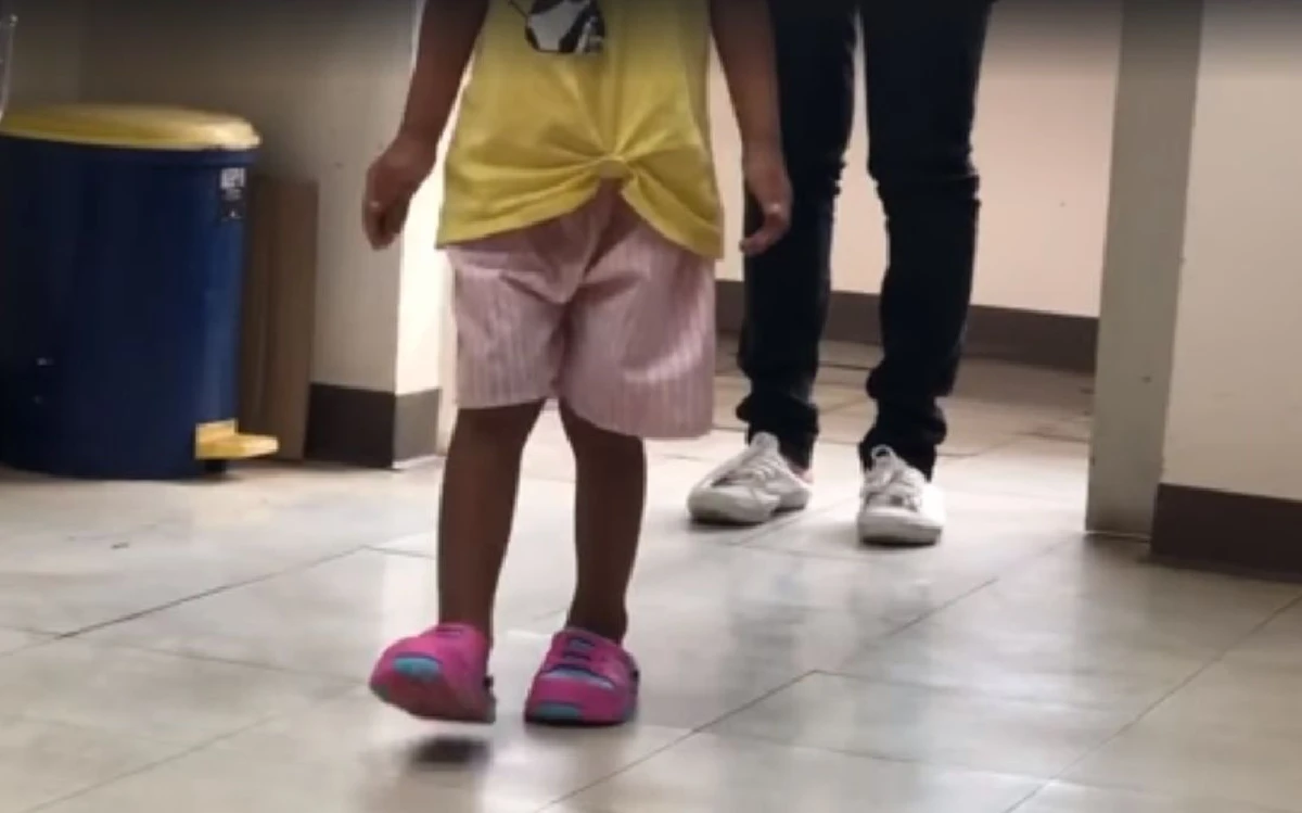 กินแต่นมจนเดินไม่ได้! เพจดังชี้เด็กไม่กินผักผลไม้ขาดวิตามินซีทำกระดูกขาผิดรูป