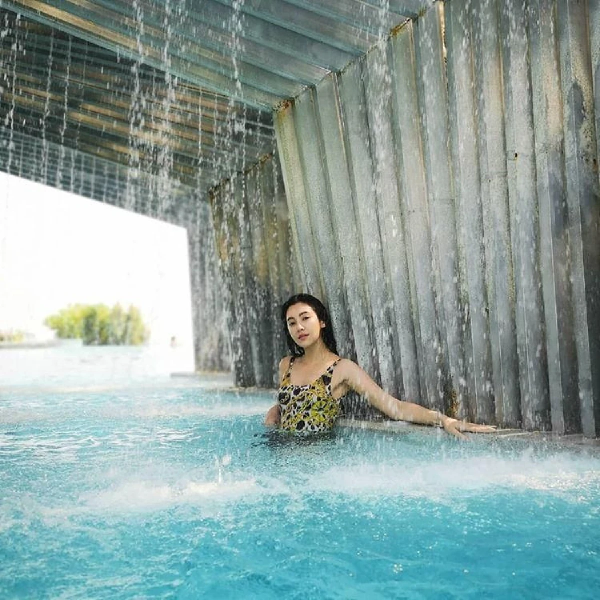 เบลล่า ขอแซ่บตั้งแต่ต้นปี! อวดหุ่นเซ็กซี่เที่ยวทะเลหัวหิน