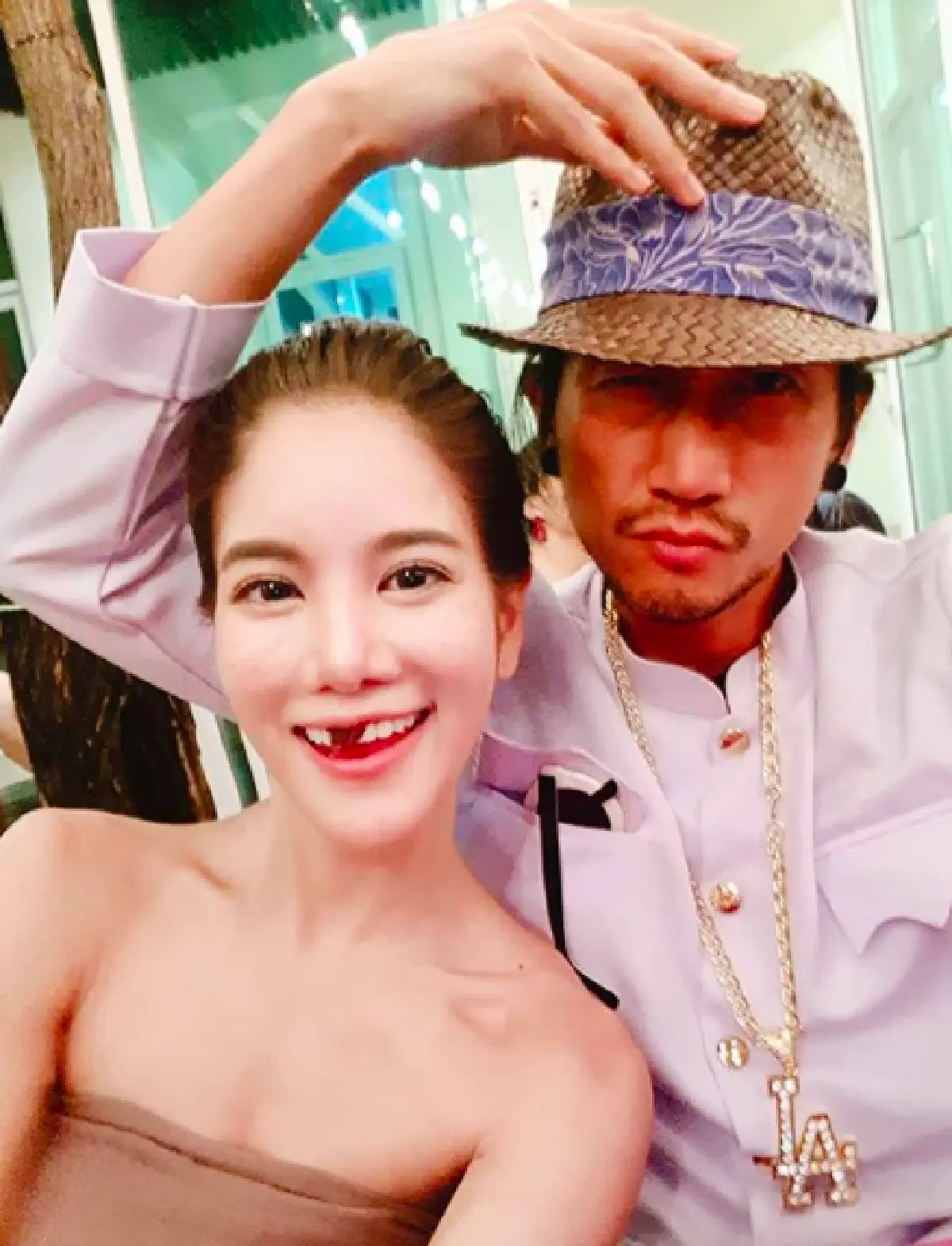 "ตูน-ก้อย-ปาล์มมี่” ฉลองงานปาร์ตี้ปีใหม่ จัดเต็มแปลงโฉมแต่งตัวตามธีม