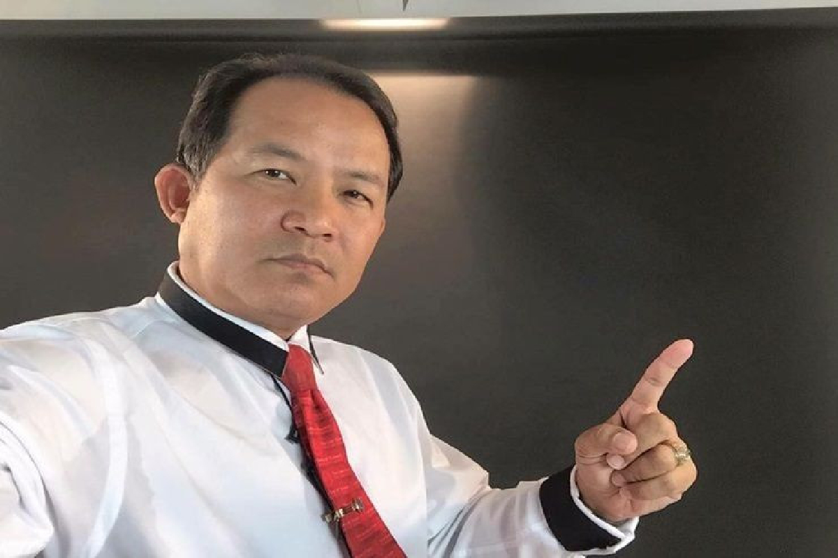 ศรีสุวรรณ ขู่ ฟ้องกกต.หากเลือกตั้งไม่เสร็จภายใน 150 วัน ศรีสุวรรณ ขู่ ฟ้องกกต.หากเลือกตั้งไม่เสร็จภายใน 150 วัน