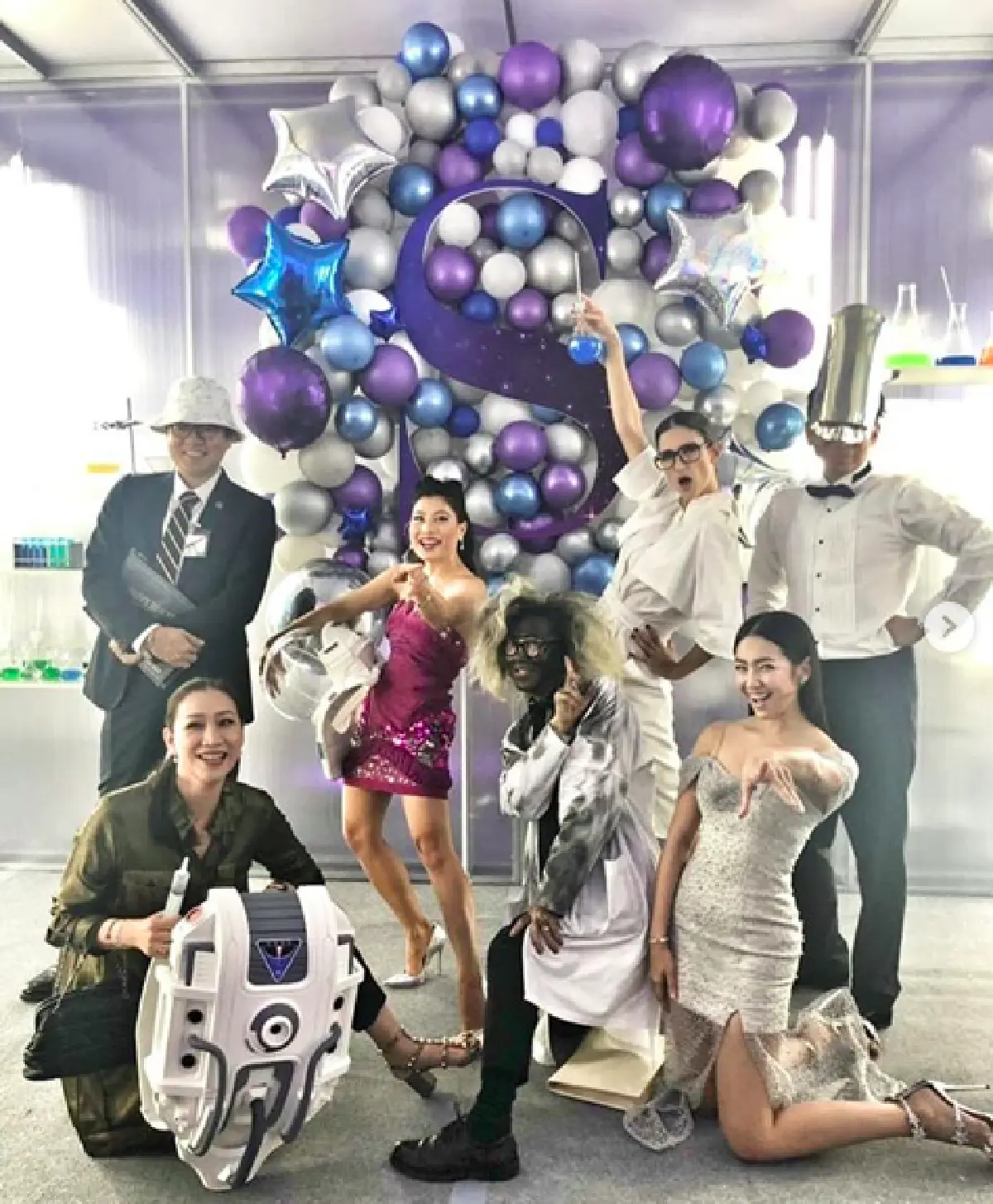 เหล่าคนบันเทิงได้รับเชิญร่วมงานเลี้ยง วันคล้ายวันประสูติ "พระองค์หญิงสิริวัณณวรีฯ”