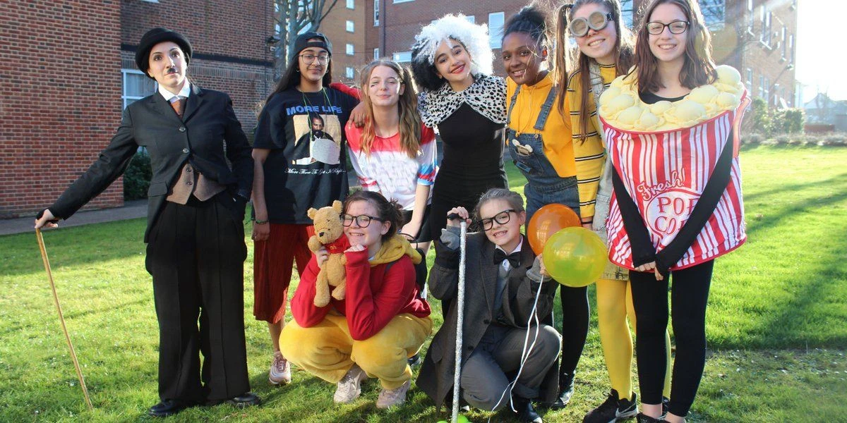 รร.รัฐในต่างประเทศแต่งชุดไปรเวทได้