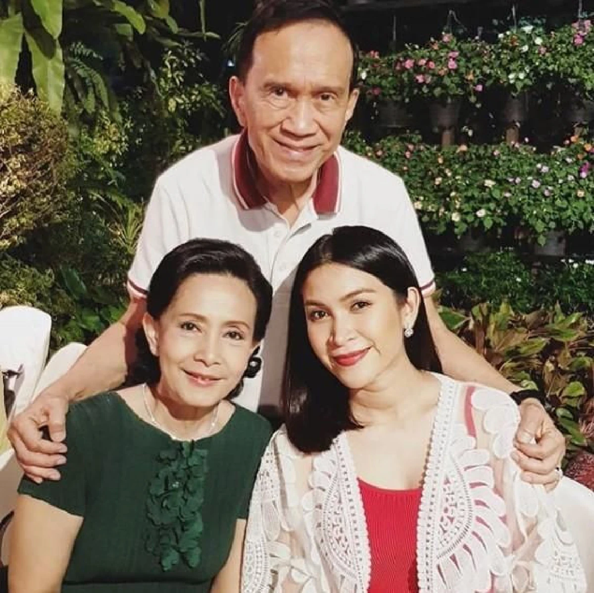 "อีฟ พุทธธิดา" คลอดลูกชาย "น้องมีบุญ" หน้าคล้ายคุณตา "ต้อย เศรษฐา”