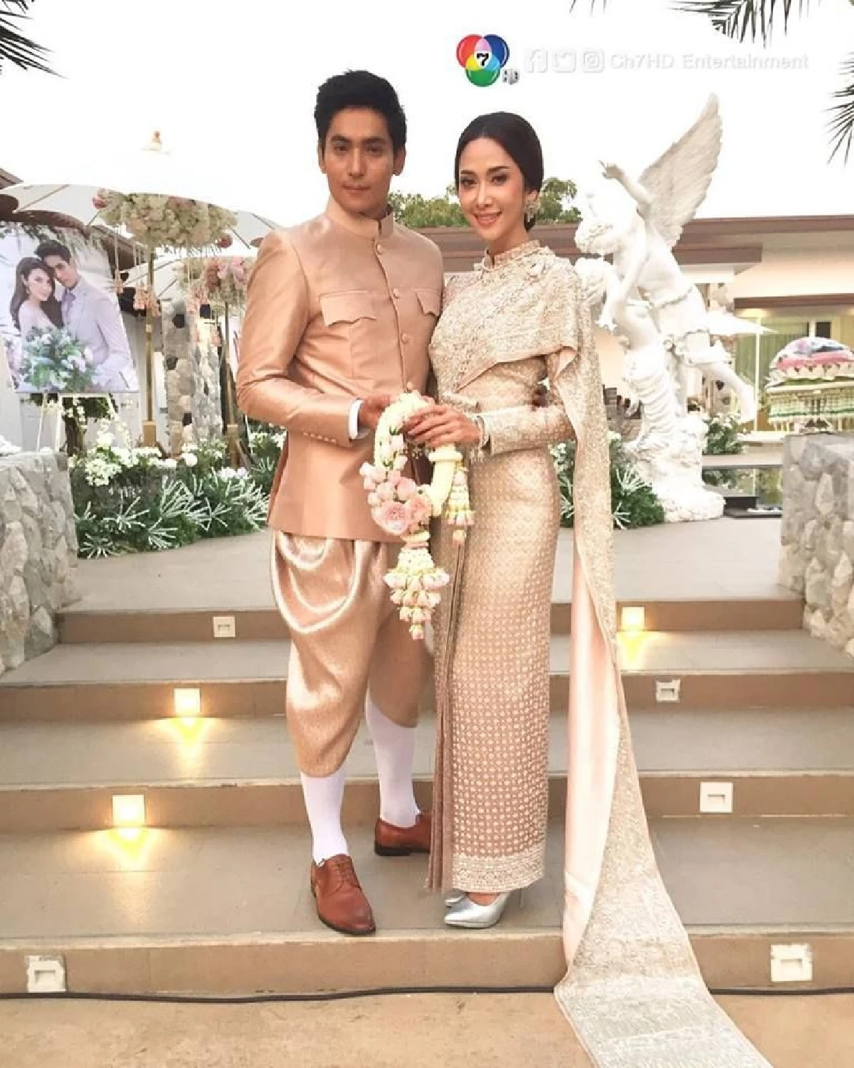 ชื่นมื่น! ยุ้ย-ธัญญ์ เข้าพิธีวิวาห์สุดอบอุ่นตามแบบประเพณีไทย