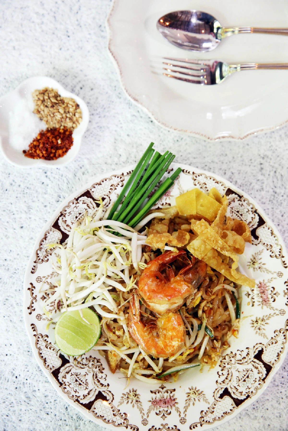 รูป รส กลิ่น เสียง ครบรส ที่ ดิษจรัส คราฟต์ แอนด์ คาเฟ่