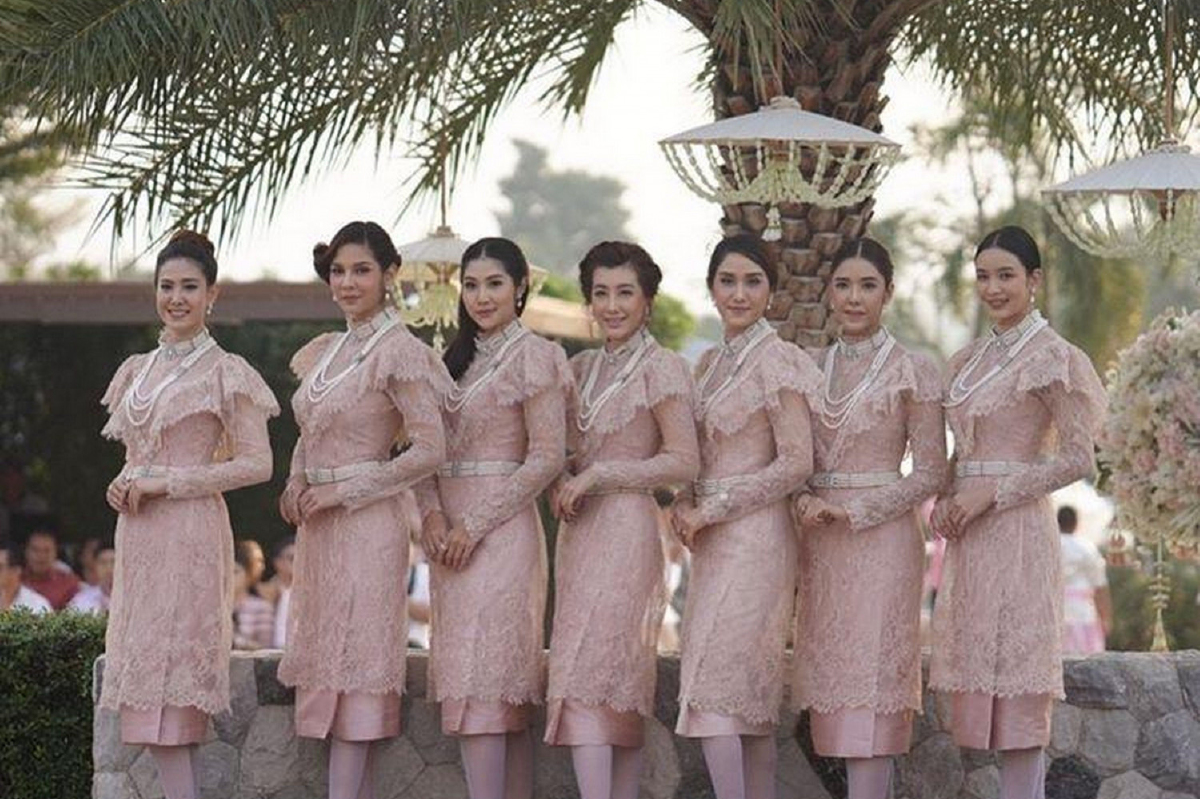 ส่องแก๊งเพื่อนเจ้าสาว ยุ้ย จีรนันท์ สวยเป๊ะรวมตัวนักแสดงช่อง 7 ส่องแก๊งเพื่อนเจ้าสาว ยุ้ย จีรนันท์ สวยเป๊ะรวมตัวนักแสดงช่อง 7