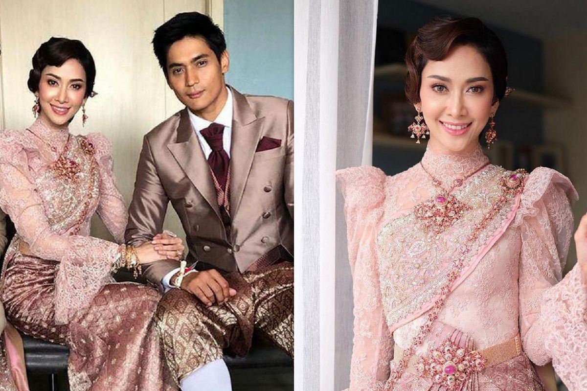 เจ้าสาวสวยมาก! ยุ้ย จีรนันท์ ในชุดรดน้ำสังข์สีชมพูอ่อนหวานละมุนสุดๆ เจ้าสาวสวยมาก! ยุ้ย จีรนันท์ ในชุดรดน้ำสังข์สีชมพูอ่อนหวานละมุนสุดๆ