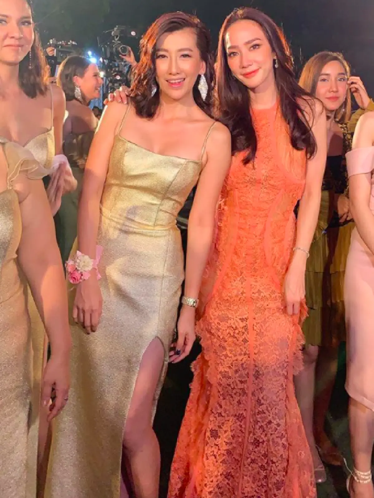 มิตรภาพไม่เคยจางหาย! “อั้ม” มาร่วมแสดงความยินดีงานแต่ง "ยุ้ย-ธันน์”