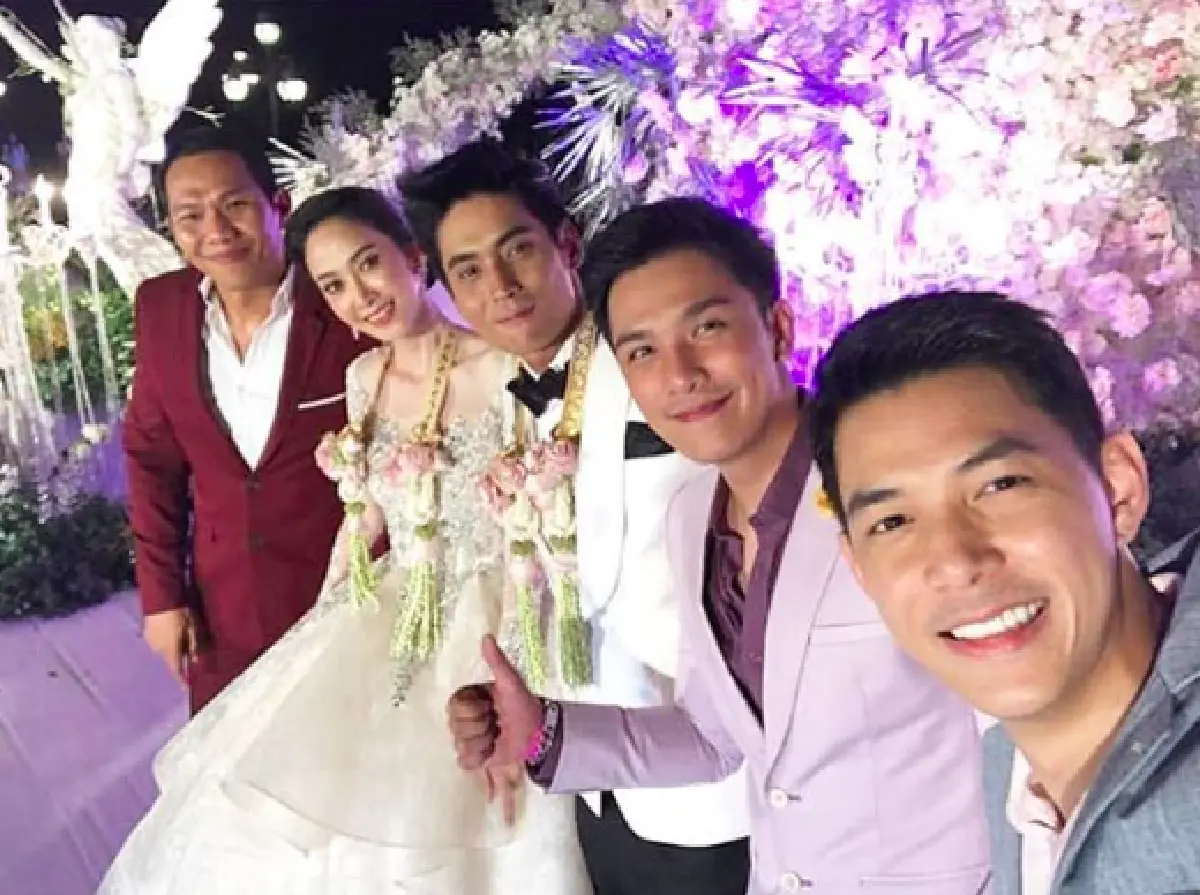 รวมภาพงานฉลองวิวาห์ “ยุ้ย-ธันน์” สุดอบอุ่นหัวใจ! คนบันเทิงรวมงานคับคั่ง