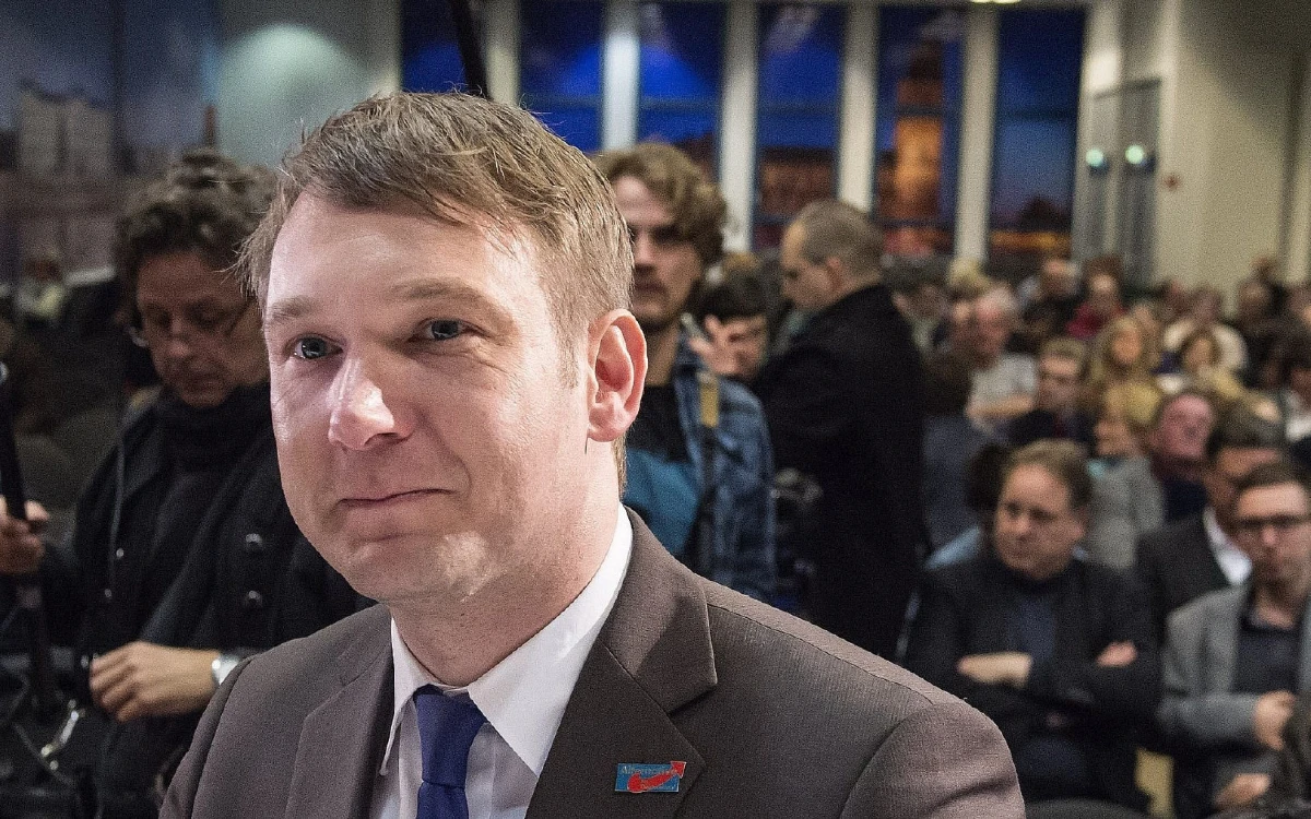 พบสัญลักษณ์นาซี ในพรรคขวาจัดของเยอรมนี