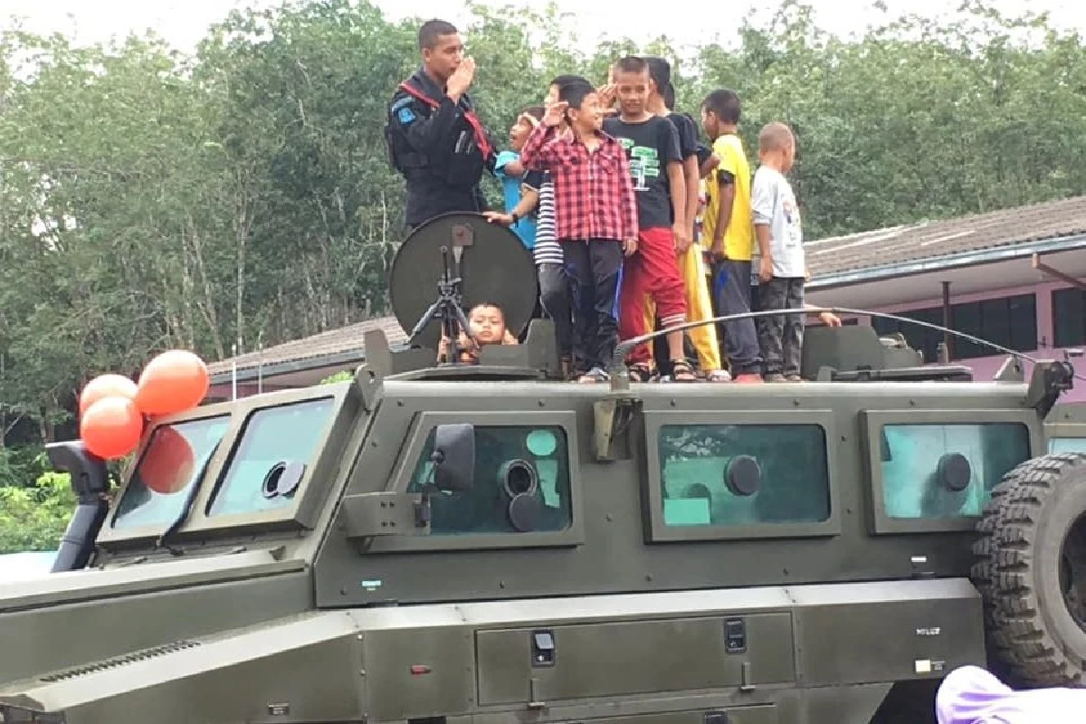 ตชด.44ค่ายพญาลิไทโชว์โรยตัวงานวันเด็กยะลา