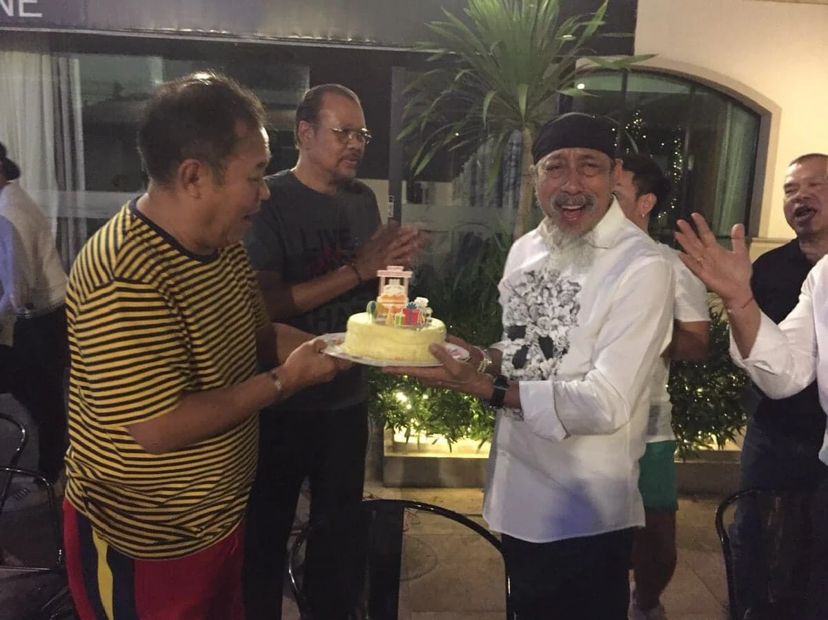 ครอบครัว “เชิญยิ้ม” ทำเซอร์ไพรส์วันเกิด "ถั่วแระ” อายุครบ 66 ปี