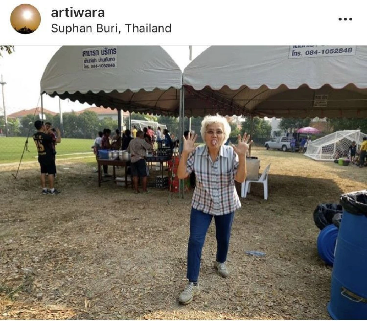 “ตูน” เปิดสนามบอลที่บ้านสุพรรณฯ จัดการแข่งขันฟุตบอลให้เด็กๆ
