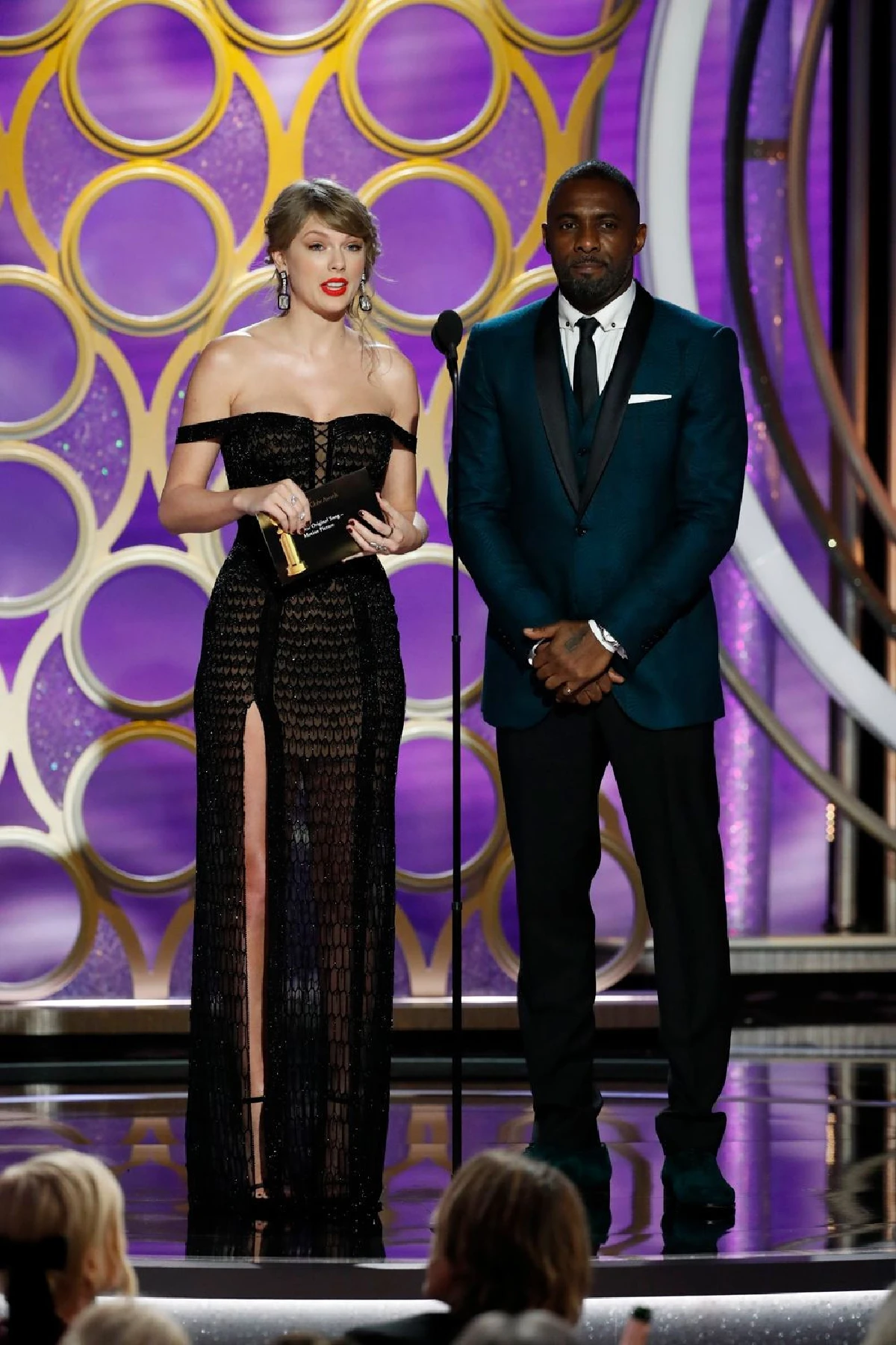 มีอะไรใน 'ลูกโลกทองคำ #76'