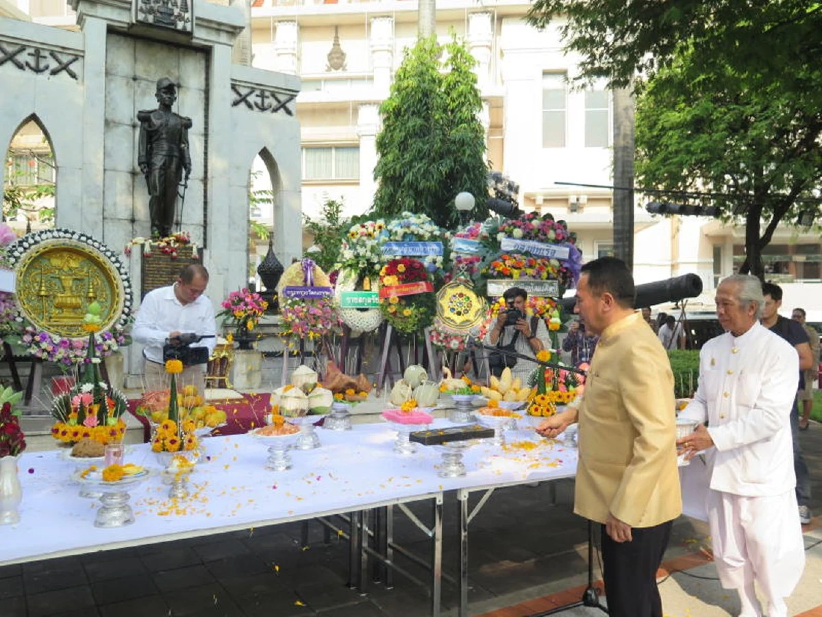 วันสมเด็จพระปิ่นเกล้าเจ้าอยู่หัว