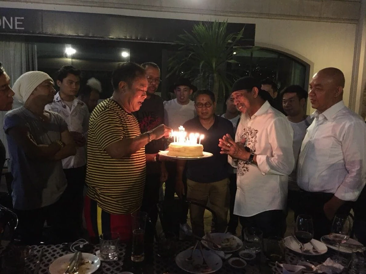 ครอบครัว “เชิญยิ้ม” ทำเซอร์ไพรส์วันเกิด "ถั่วแระ” อายุครบ 66 ปี