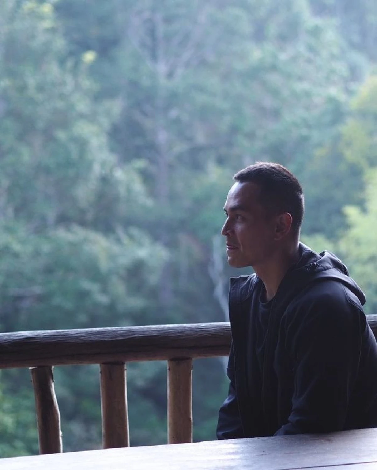 “สงกรานต์” ลอยตัวเหนือดราม่า ลงภาพหวานใจ “แมท” หลังควงคู่สวีตบนดอย