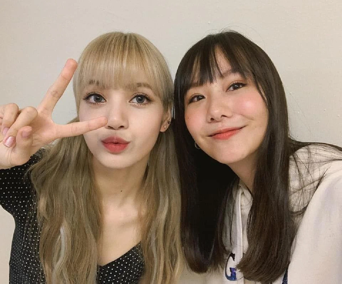 กำลังใจดีมาก! คนบันเทิงแห่ร่วมให้กำลังใจ “ลิซ่า BLACKPINK” หลังเวทีคอนเสิร์ต